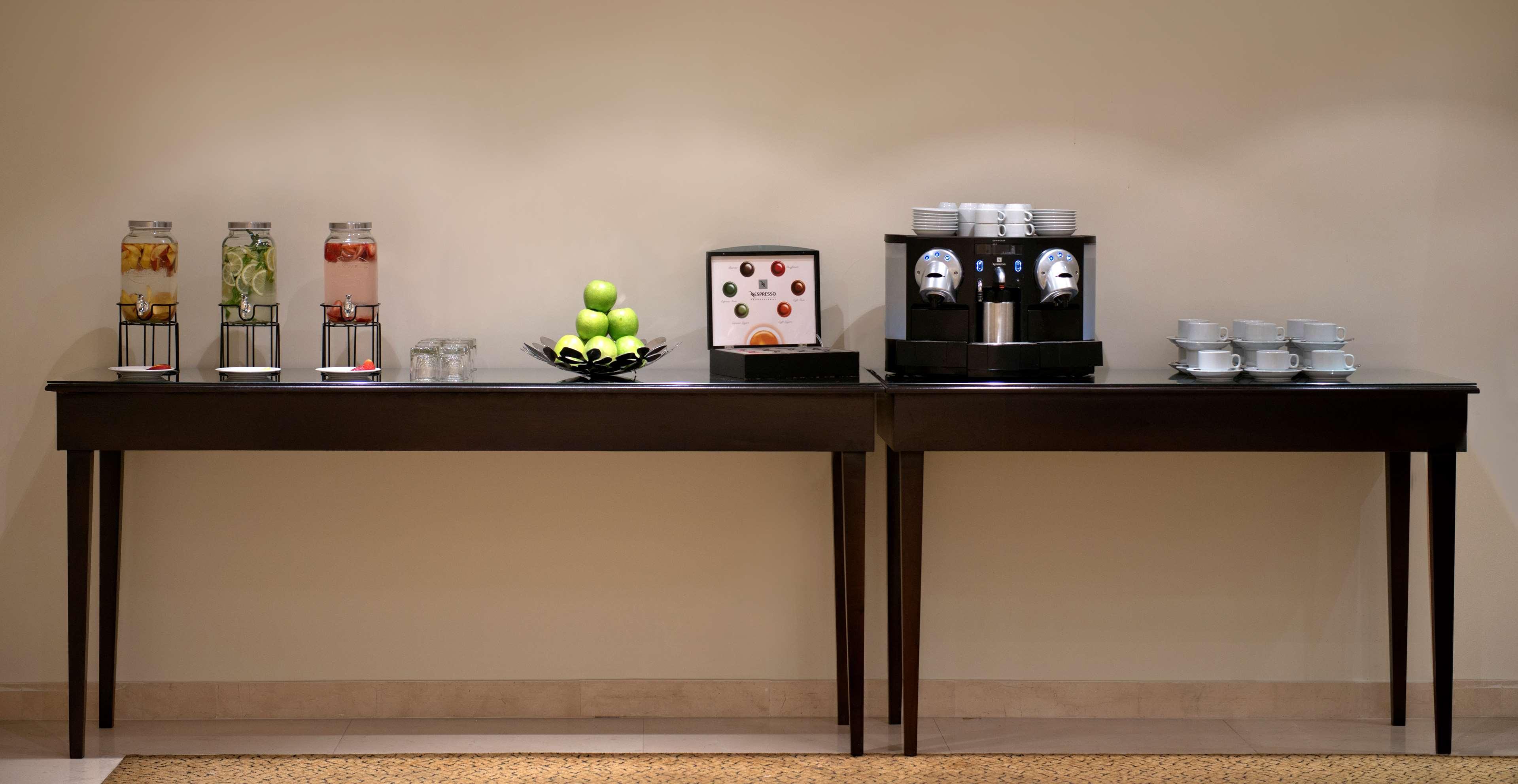 Radisson Blu Martinez Beirut Hotel Bagian luar foto A Nespresso machine in a hotel